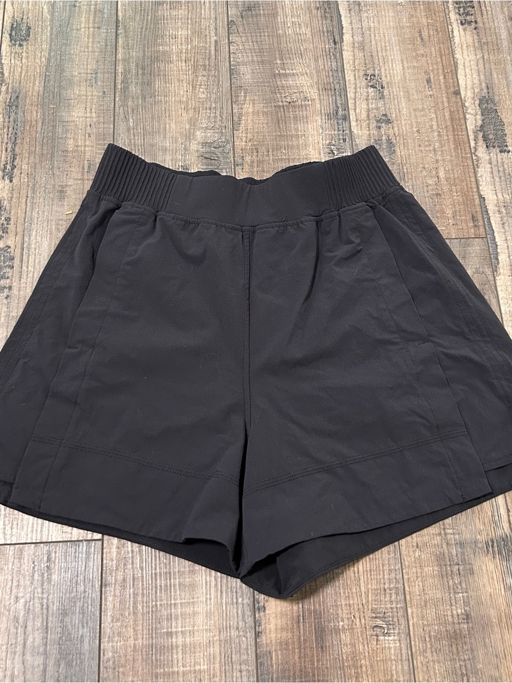 Lululemon Stretch Woven Relaxed-Fit High-Rise Short 4" Black Size XS
